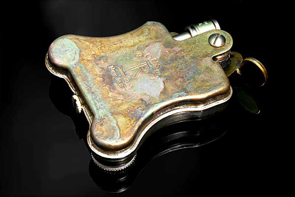 楽天市場 Ronson ロンソン フリントオイルライター バンジョー Banjo バンジョー ワイルドブラス R01 M006 適合リフィル ガス Or オイル 1本無料進呈 ライター専門店アキハ 楽天市場店