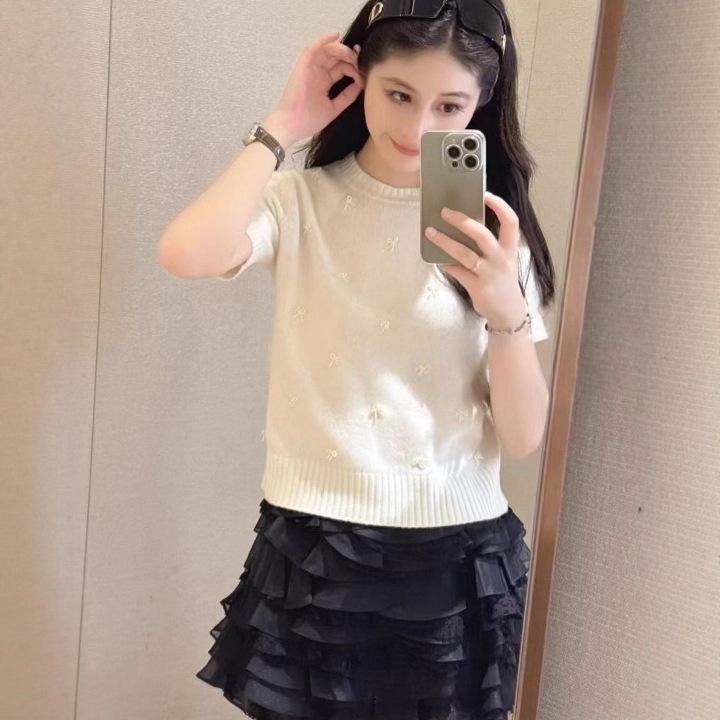 Tシャツ レディース 秋冬 短袖 短丈 セットイン 丸首 スリムフィット 針織 純色 ビーズ装飾 かわいい 甘め 清楚 エレガント 吸湿速乾 伸縮性 通勤 普段使い デート ブルー ホワイト コットン調 軽量 ソフト ユニセックス風