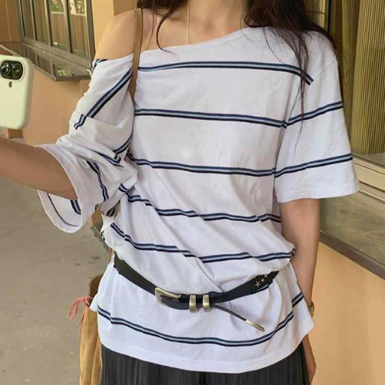 Tシャツ 女性用 夏 韓国風 東大門 肩出し 短袖 綿100% 条紋柄 斜めネック ゆったりシルエット 中長丈 グレー系 トップス ワイド ストリート カジュアル 日常使い 吸湿速乾 軽量 通勤