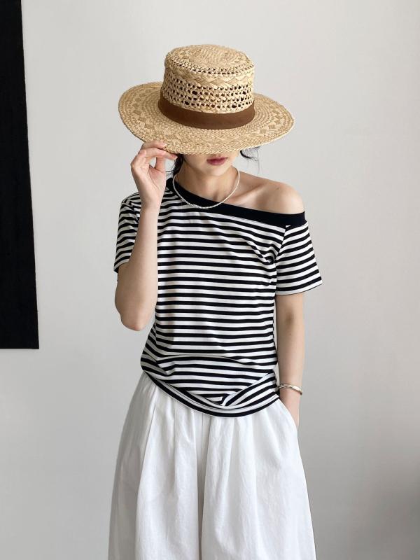 Tシャツ 女性用 韓国風 ゆったり ストライプ 斜め肩 露出肩 短袖 トップス 綿 ストレッチ 接触冷感 吸湿速乾 軽量 通勤 普段使い 春夏 ストライプ ホワイト グレー ブラック