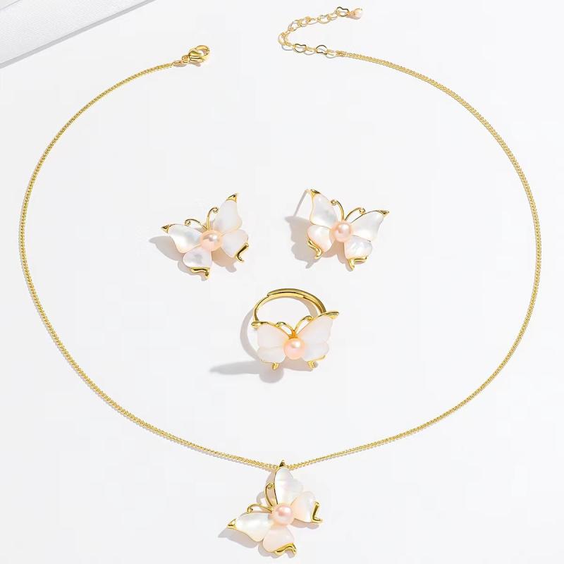 ネックレス セット 女性用 淡水真珠 蝶モチーフ ネックレス リング ピアス 組み合わせ 軽奢風 ファッション 通勤スタイル 鎖骨チェーン 気質デザイン 動物柄 ミックス素材 ジルコニア加工 41-50cm クロスチェーン 多層 春季 かわいい アクセサ