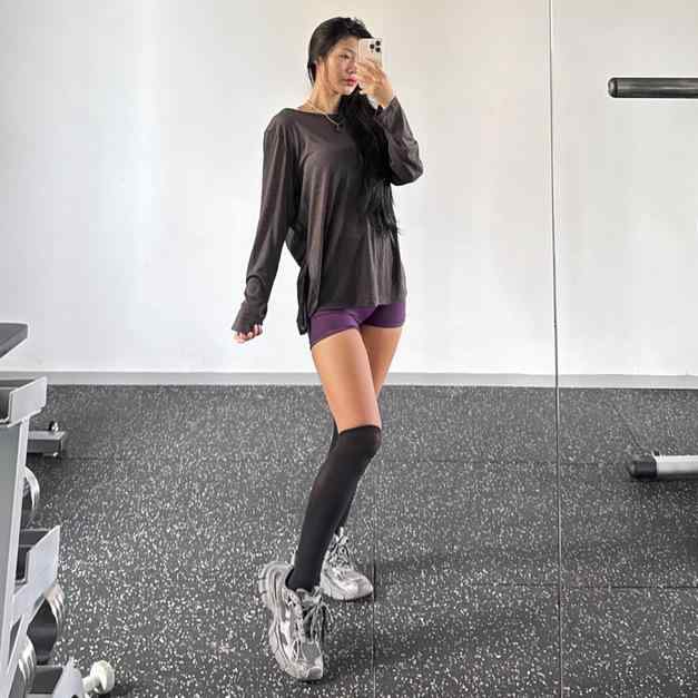 レディース ヨガウェア 接触冷感 親肌 長袖 トップス 透気性 ポリエステル 混紡 再生繊維 ワイドシルエット 薄手 インナー 運動用 フィットネス ランニング ダンス ルームウェア ゆったり デザイン 深灰色 アイスブルー 春夏 通勤 普段使い カジュ