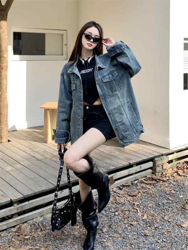 牛仔ジャケット 女性用 春夏秋冬 通勤用 かわいい 復古風 フラップカラー コットン デニム生地 プリンセススリーブ ルーズフィット ミドルロング丈 長袖 ブルー 通勤スタイル 気質 ファッション トップス カジュアル 百搭 レイヤリング 軽量 吸湿速乾