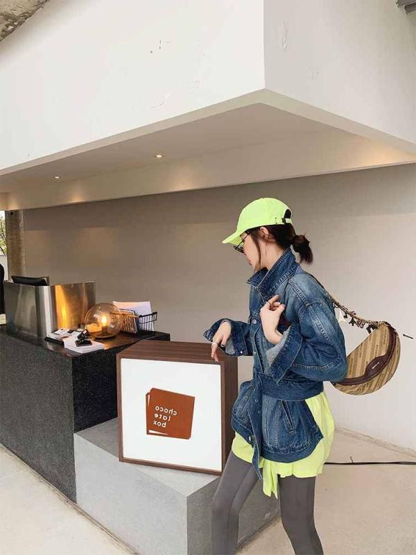 アウター 女性用 デニムジャケット 長袖 POLO領 通勤スタイル 気質 綿素材 ブルー 春夏 秋冬 軽量 伸縮性 ワイドシルエット ビッグシルエット 短丈 復古風 カジュアル 普段使い 部屋着 アウトドア 6,734円