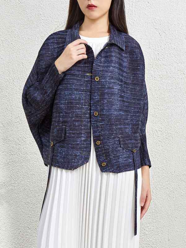 デニムジャケット 女性用 秋冬 長袖 コート トップス コットン 風 デニム 生地 切り替え デザイン スタンドカラー シングルブレスト ボタン ルーズフィット バットスリーブ ショート丈 作業着 スタイル ストリート カジュアル ゆったり 快適 普段使