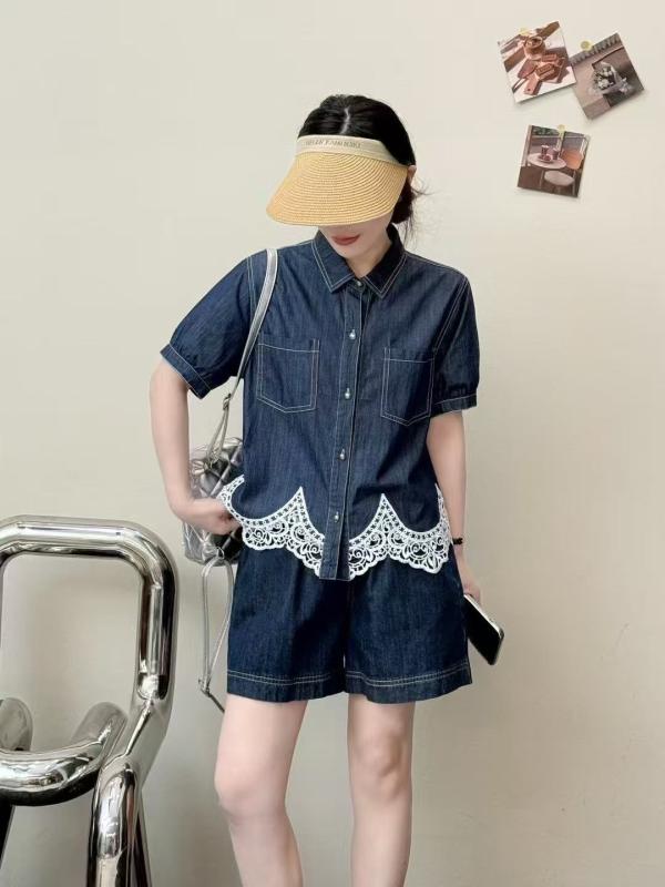 シャツ 女性用 牛仔色 短袖 法式 レース 切り替え ファッション トップス 綿素材 純色 開襟 ボタン デザイン ゆったり シルエット 普通 丈 シャツカラー 気質 通勤 スタイル 都市風 夏 シーズン 吸湿速乾 軽量 快適 普段使い