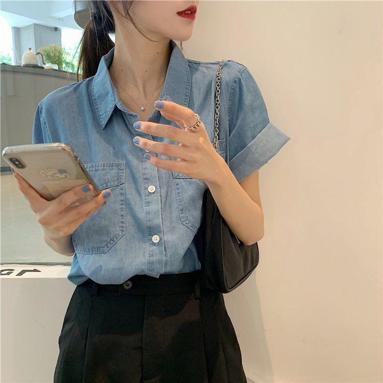 シャツ 女性用 夏 ポロ襟 ワイドシルエット 中丈 シングルボタン ゆったり ポケット付き 短袖 デニム トップス ポリエステル 紺色 シンプル 気質 開襟 免・聞 加工 日常使い 軽量 吸湿速乾 日韓 カジュアル