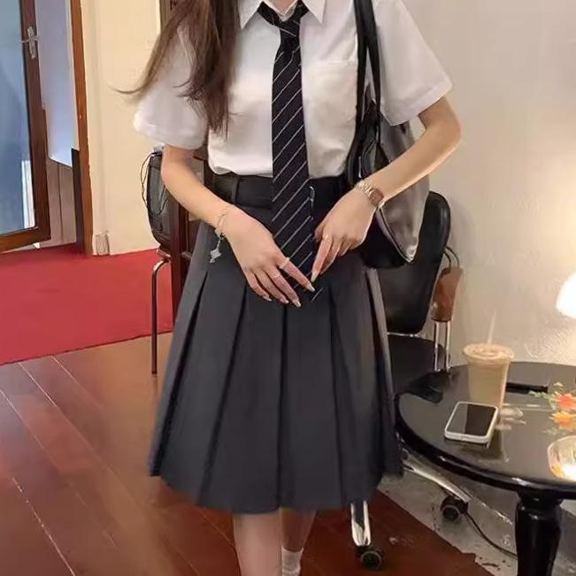 スカート 女性用 ハイウエスト 百褶 中長 深灰色 秋季 早秋 韓国風 学院風 御姐風 私服 名媛風 弾力なし 切り替え 純色 スパンデックス 混紡 軽量 吸湿速乾 伸縮性 優雅 質感 時髦 百搭 潮 ハイウエスト ミディ丈 プリーツ プリーツスカート
