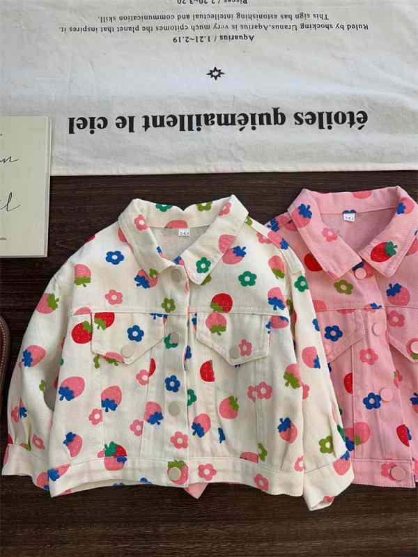 女の子 キッズ デニム ジャケット 秋 春夏 トップス コート 綿 素材 柔軟 長袖 翻領 シングルボタン 短丈 ピンク ベージュ かわいい カードプリント 韓国風 軽量 伸縮性 通学 普段使い