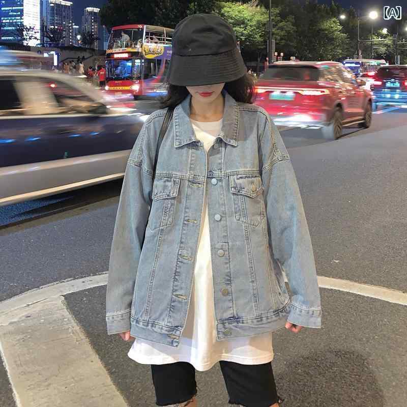 デニムの コートの 女性の 中の 長 さは ゆったり して います。