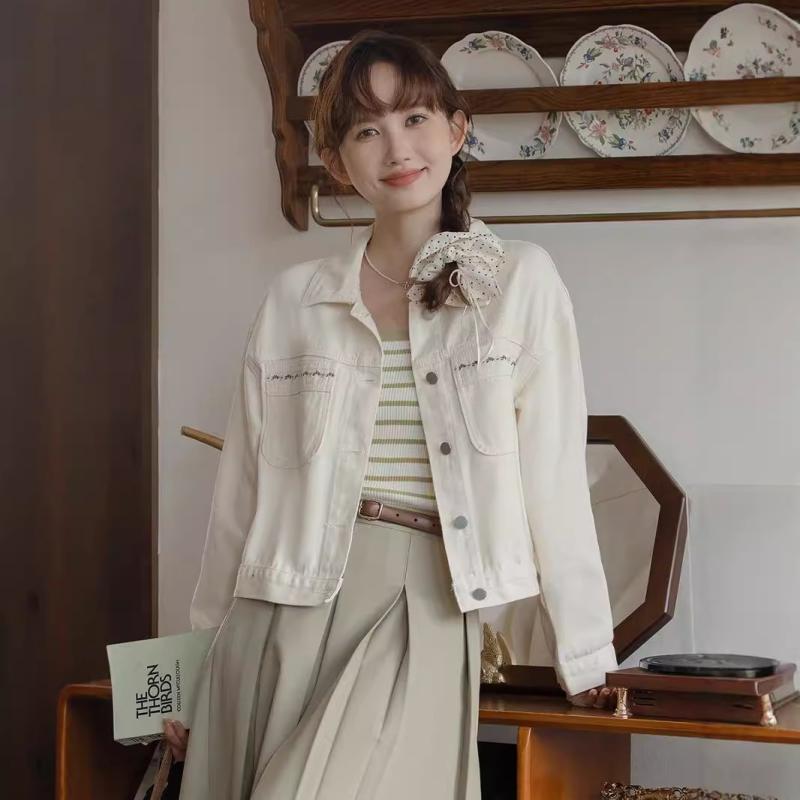 2024 秋の 新型 韓国 版の 小さい 白い デニムの コートの 女性の 長袖の デザイン 感の 小さい 花の 刺繍の ジャケット