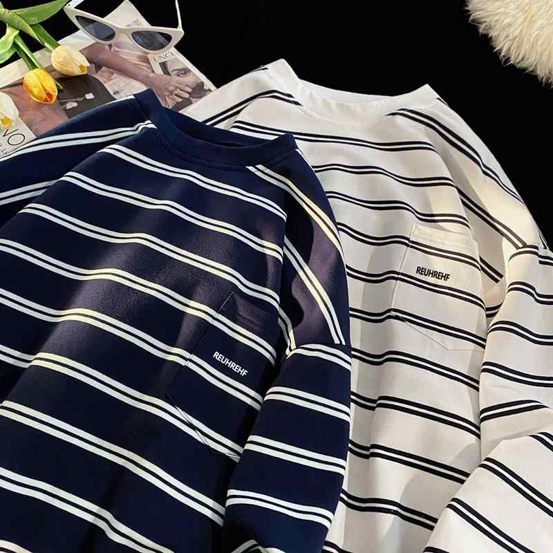 メンズ 長袖 ラウンドネック ストライプ Tシャツ トップス コットン 合体シルエット 春秋 秋冬 ゆったり ストリートスタイル 学生向け 日常使い トレンド ベーシック レイヤード インナー ネイビー ブラック ホワイト 吸湿速乾 軽量 伸縮性 通勤