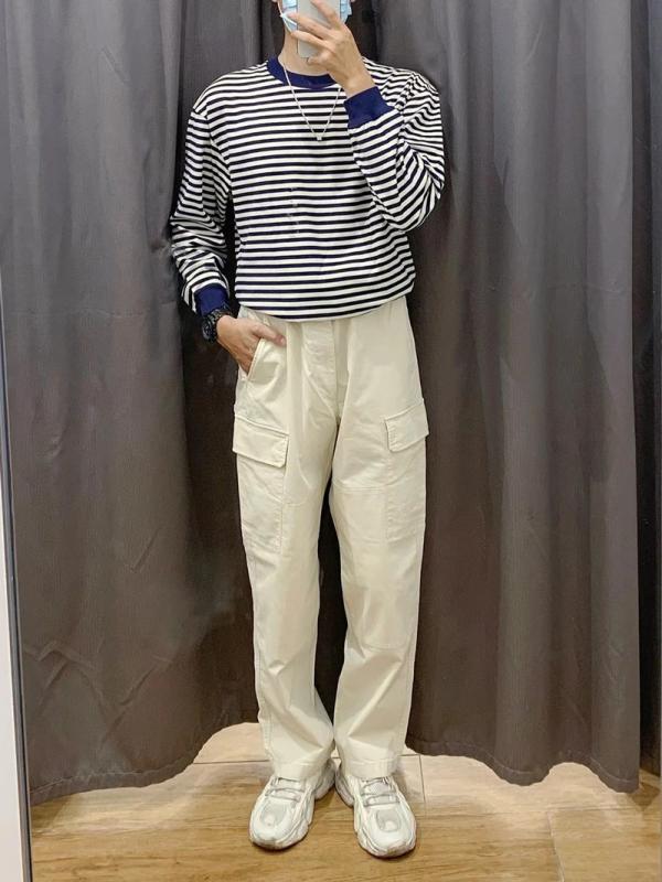 Tシャツ メンズ レディース 長袖 丸首 ストライプ 綿素材 ゆったりシルエット ベースレイヤー 透気性 防皺 抗菌 耐摩耗 吸湿速乾 色牢度高 乳白色 深青 春秋 ユニセックス カジュアル トップス 合体型 青少年向け 日常使い 印刷柄 幾何模様 免?