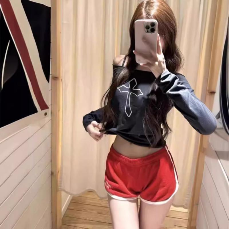 Tシャツ 女性用 長袖 ブラック 十字柄 フリルエッジ 一字領 綿素材 接触冷感 短丈 セットインスリーブ 春夏 かわいい 甘め 快適 軽量 吸湿速乾 伸縮性 通勤 普段使い