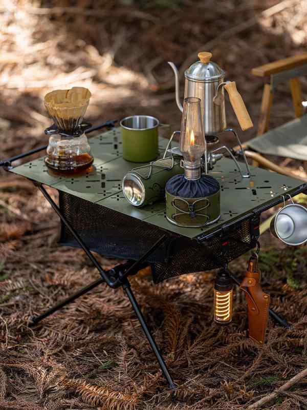 アウトドア 折りたたみ タクティカル テーブル 軽量 小型 キャンプ デスク アルミ合金 野外 ピクニック ポータブル 折り畳み式 ブラック 軍緑 耐久性 収納便利 キャンプ用品 軽便 卓上 屋外 活動 コンパクト 持ち運び 簡単 組み立て アルミ製 軽