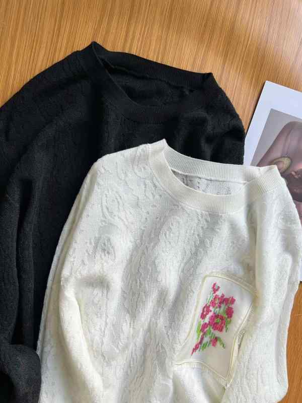 編み物 トップス レディース 春夏 長袖 丸首 ルーズフィット 透け感 刺しゅう サクラ色 主題 花 ビーズ かざり付ける 花の冠独居室 混 薄っぺら 当たること冷感 吸湿速乾 軽さ 伸縮性 3D 立体 柄 決まり切った丈 白 黒 心地好い 表現スタイル デイリー 御召しもの 日韓 風 かわ