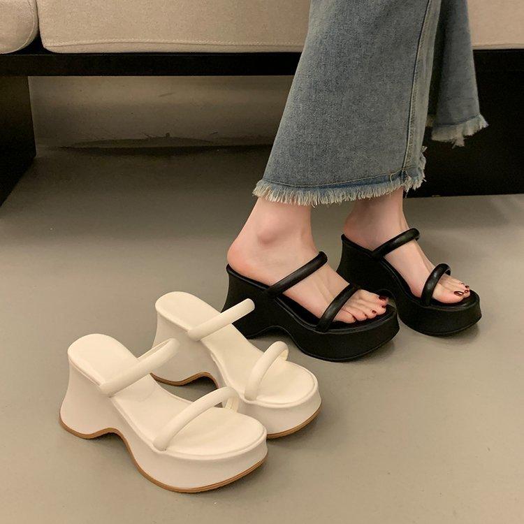 サンダル 女性用 夏 厚底 ウェッジソール ストラップ ビーチシューズ ブラック ホワイト 丸トゥ PU素材 ゴム底 軽量 外出 バカンス 低身長対応 通気性 普段使い 旅行
