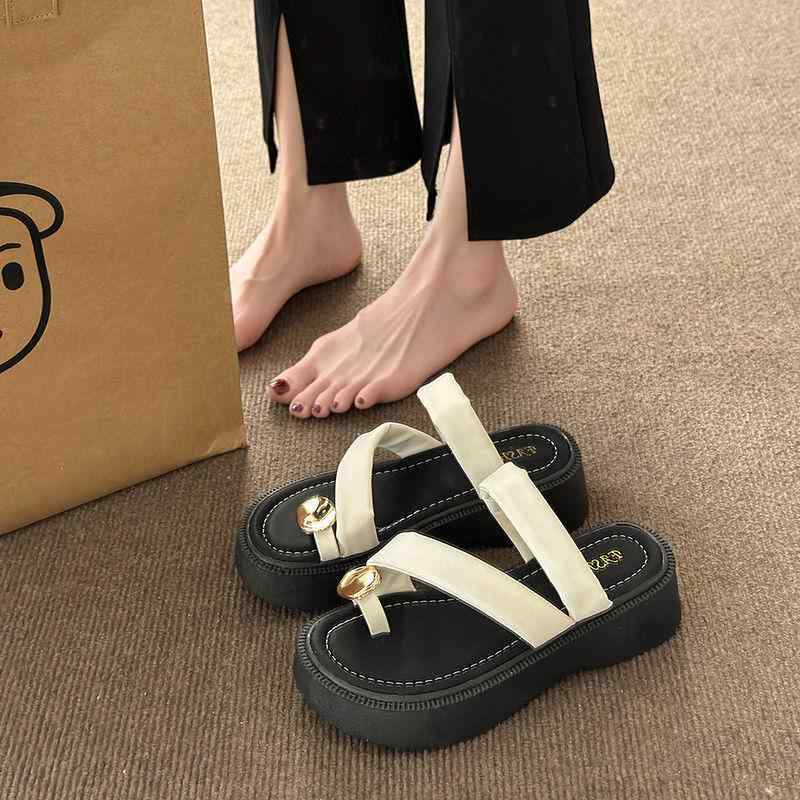 サンダル 女性用 夏 ファッション メタル トゥオープン 厚底 ビーチシューズ 合成革 丸トゥ 韓国スタイル ラバーソール PU内張り 軽量 普段使い 吸湿速乾 防水 ビッグシルエット ブラック ピンク系 ベージュ 5,263円
