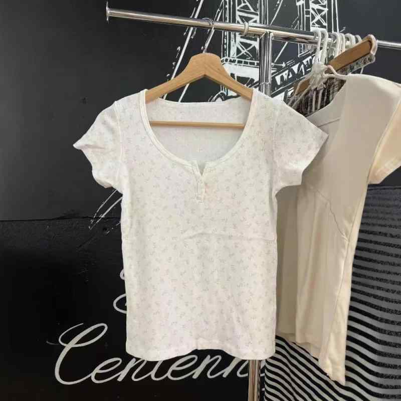 Tシャツ 女性用 短袖 ピンク フラワー柄 4つボタン 修身 かわいい トップス コットン 素材 プリント 丸首 セットインスリーブ 春夏 日常使い 軽量 通勤 フレッシュ スタイル ピンク系 アイボリー イエロー