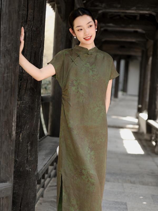 ワンピース 女性用 夏 チャイナドレス 改良 麻 生地 短袖 Aライン ロング丈 立襟 包袖 ゆったり腰回り 抽象プリント 花柄 復古風 芸術的 レトロ 気質 優雅 緑 ブラウン系 接触冷感 通気性 軽量 普段使い カジュアルスタイル