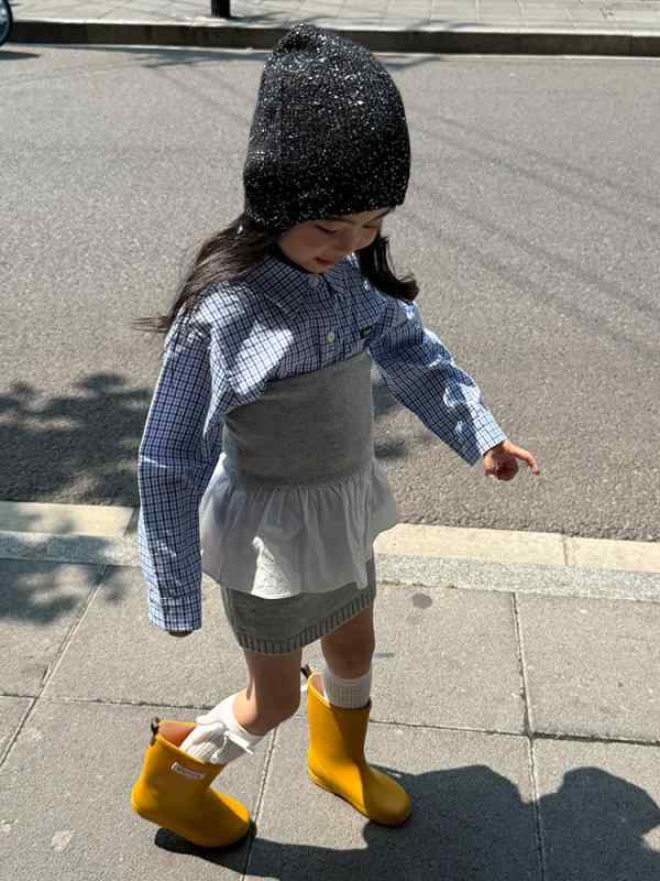 女児 トップス シャツ 長袖 フラップカラー 格子柄 綿 柔らか素材 春秋 レイヤード キッズ 3-8歳 中小児 100-140cm かわいい 韓風 カジュアル 日常使い 通園 学校 レイヤリング ベーシック チェックパターン ソフト 快適 伸縮性