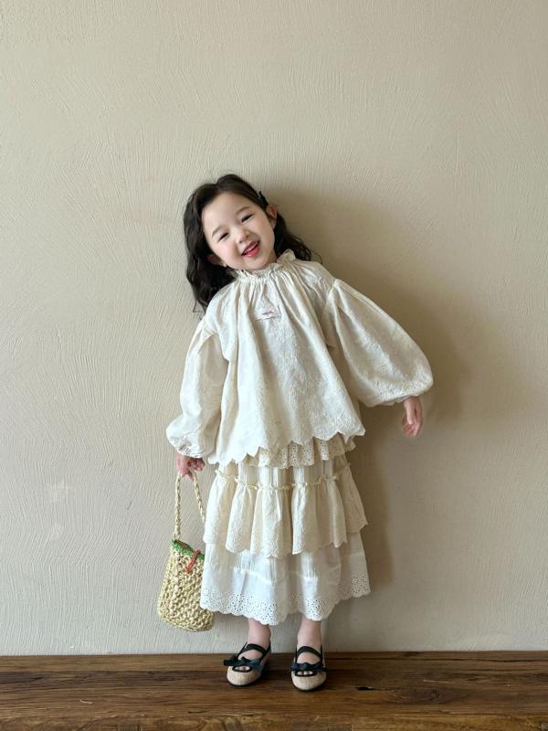 キッズ 女の子 長袖 刺繍 レース 綿 トップス シャツ かわいい 甘め プリンセス 春 柔らかい 素材 伸縮性 実用 普段使い 100-140cm