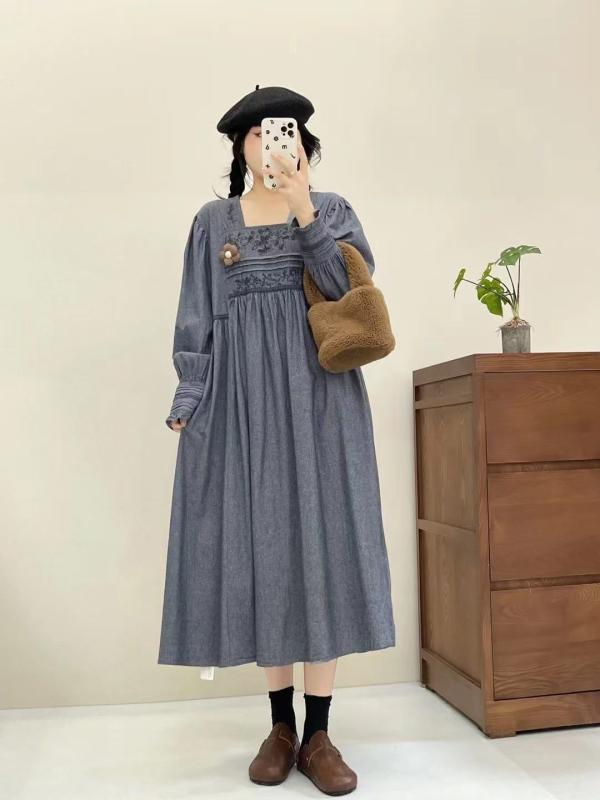 ワンピース 女性用 春夏 麻綿 刺繍 Aライン 中長丈 方領 長袖 ゆったり セットイン かわいい 吸湿速乾 軽量 通勤 普段使い 部屋着 ブルー ベージュ 純色 セットアップ トップス スカート 復古 カジュアル 伸縮性 接触冷感 ハイネック ビッグシ