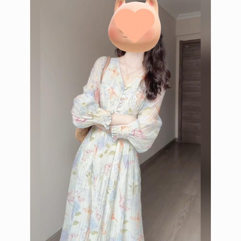 春夏 ワンピース レディース 森ガール風 収腰 Vネック 気質 絶美 優しい シフォン フラワープリント ロングドレス Aライン フレンチスタイル ティータイムドレス 長袖 街頭風 チュール ボタン プリント 軽量 通勤 普段使い かわいい ピクチャーカ