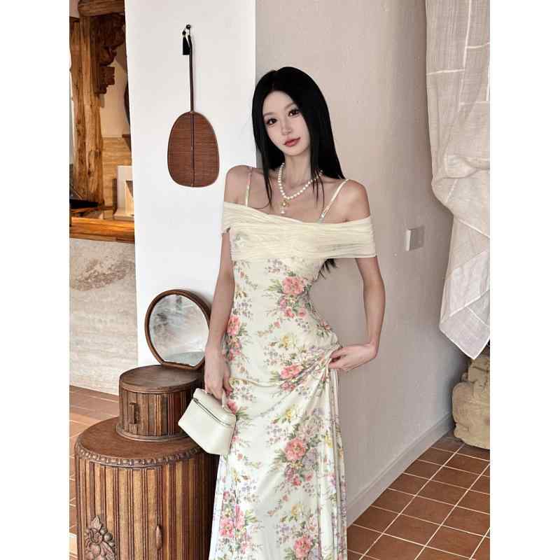 衣装 成人女性用 春夏 フレンチレトロ 御花刷り上げる ロング御召しもの 吊り帯 肩紐 麻原材料 ご機嫌酉の方角 包み込みスコート イージーシルエット 一回り風 花柄 花色 街頭表現スタイル 表どおり流行り物 単品仕掛ける ロング丈 ロングスコート 酉の方角