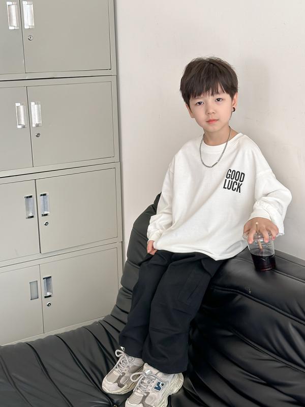 キッズ Tシャツ 男女童 秋冬 長袖 綿100% 吸湿速乾 柔軟 ラウンドネック アルファベット柄 ゆったりシルエット かわいい 日常使い 通学 遊び着 シンプル カジュアル ホワイト 3～8歳 90～160cm