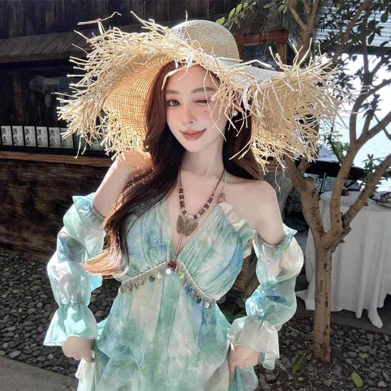 ワンピース 女性用 夏 吊帯 長袖 Vネック ミディ丈 切り替え 花柄 プリント 雪? ポリエステル 軽量 通気性 吸湿速乾 接触冷感 フレア ラッフル ミドルウエスト 露肩 露背 かわいい 甘め セクシー ビーチ リゾート バケーション 休日 カジュア 5,383円