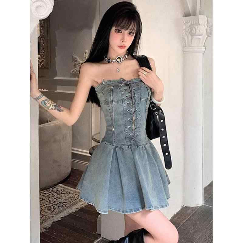 ワンピース 女性用 チューブトップ デニム コットン ポリエステル 混合 接触冷感 生地 切り替え デザイン 無袖 短丈 仙女 スカート 形 ハイウエスト 調整可能 クロス ストラップ 秋冬 セクシー 甘辛 ミックス スタイル 私服 セット オン ブルー