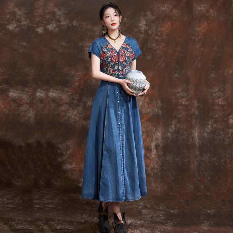 ワンピース 女性用 コットン デニム ロングドレス Vネック 開襟 短袖 Aライン 中腰 ポケット 刺繍 民族風 復古風 夏 軽量 通勤 普段使い 吸湿速乾 切り替え デザイン