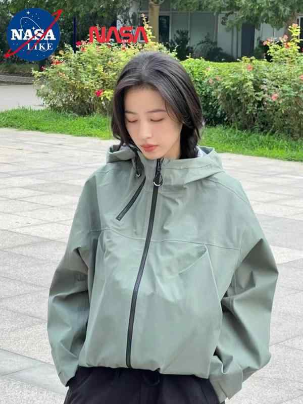 フード付き ユニセックス 防水 防風 保暖 耐磨 ジャケット 開襟 スタイル ?? 素材 軽量 伸縮性 吸湿速乾 接触冷感 機能 オリーブグリーン ピンク系 ブラック グレー ピンク ブラウン イエロー 紫 ホワイト オレンジ 赤 秋冬 春夏 通年 対応