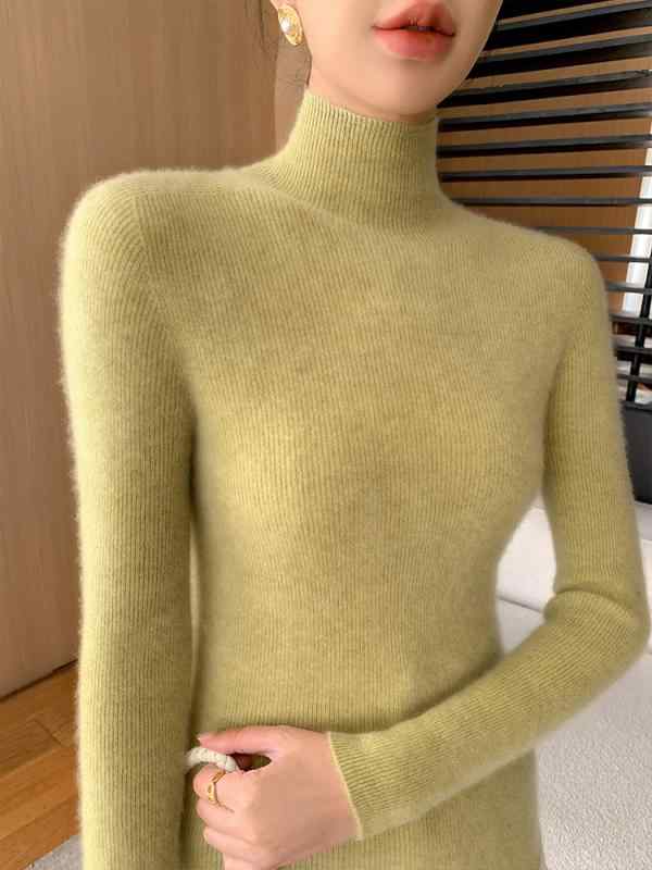 ニット セーター 女性 秋冬 半高領 長袖 修身 無縫 セットインスリーブ 灯芯? 再生繊維 ポリエステル 純色 すっきりシルエット 気質 通勤 快適 レイヤード 抹茶緑 米色 キャメル ネイビー 赤 コーヒー ブラック グレー ライトブルー
