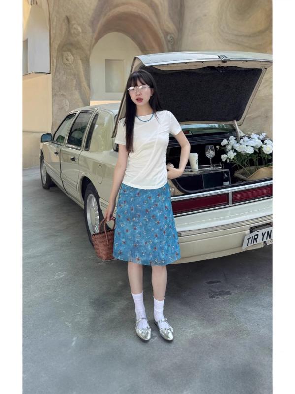 半身スカート 女性用 夏 通勤 かわいい ブルー フラワープリント シフォン 包み込み フィッシュテール 中丈 軽量 微弾性 ポリエステル 涼しい 甘め 清新 気質 切り替え プリーツ加工 ハイウエスト フレア 膝丈 デイリー インナー ワンピース風 ス
