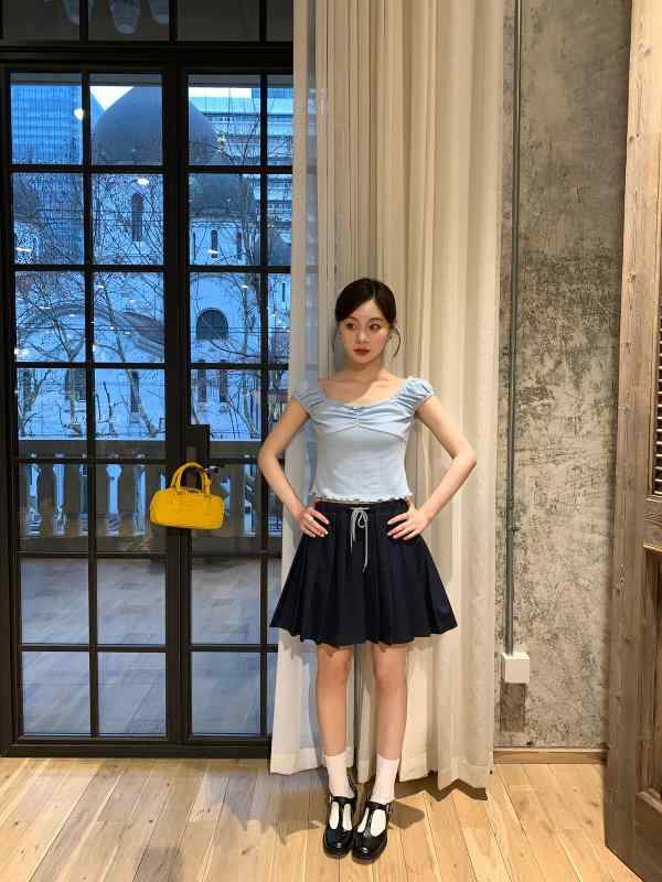 スカート 女性用 春夏 学院風 百褶 プリーツ スカート 高腰 Aライン 半身 短丈 スカート 純色 プレス加工 ポリエステル 素材 無弾性 爽やか かわいい スタイル ネイビー グレー ホワイト