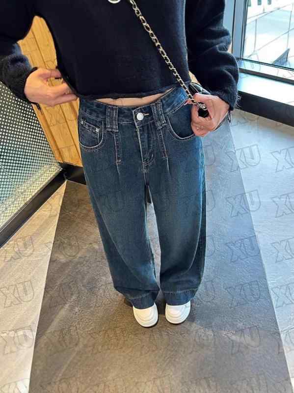 パンツ 女性用 春夏 直筒 デニムパンツ コットン ポリエステル ハイウエスト ミディアム厚 ポケット クラシック ダークブルー ロング丈 ゆったりシルエット 肉感カバー スリム効果 気質 通勤スタイル 個性 ストリートファッション 無弾性 しわ加工