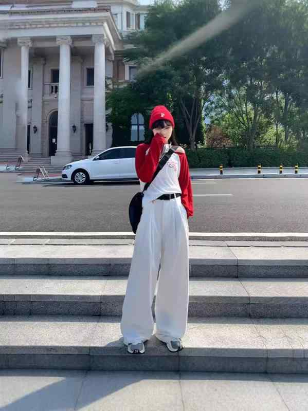レディース ワイドパンツ デニム 高腰 プリーツ ロング丈 秋冬 コットン ポリエステル ミックス ゆったり スリム シルエット ドレープ 街頭 カジュアル ミディアム 厚み 水洗加工 無弾力 個性 スタイル 白色 ブラック カラーバリエーション
