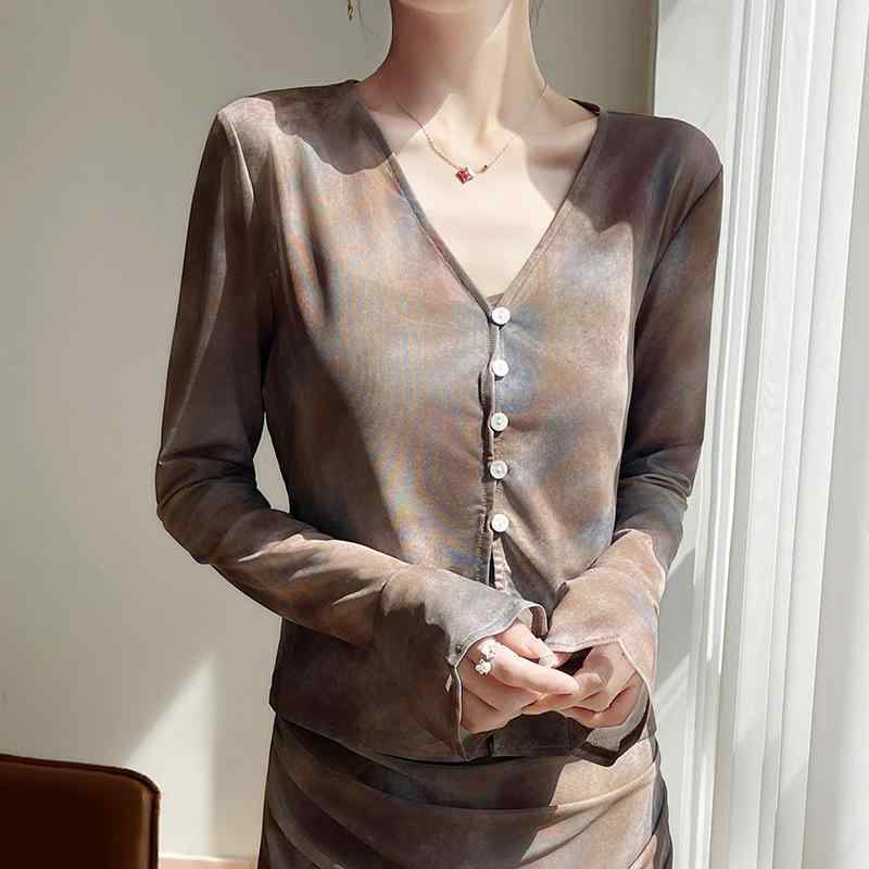 シャツ 女性用 Vネック グラデーション シフォン 薄手 光沢 防晒 開衫 長袖 喇叭袖 ピーターパフスリーブ ピンク系 紫系 ブラウン系 通勤 気質 ワイドシルエット 網? ポリエステル 切り替え プリント 薄手 春夏 ライトウェイト