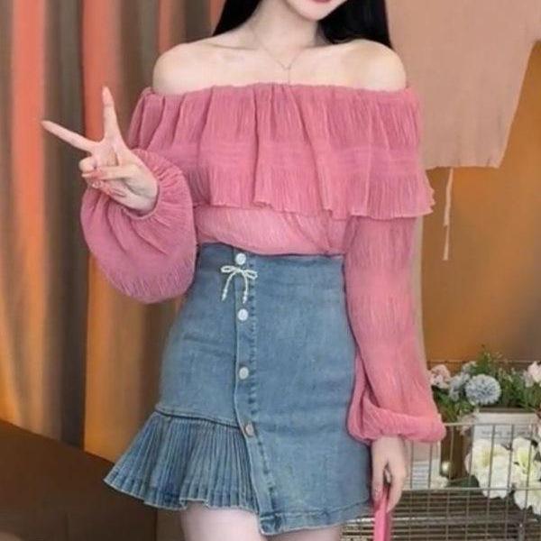 シャツ 女性用 夏 フレンチスタイル ワンショルダー ボートネック 肩出し 鎖骨見せ トップス ゆったりシルエット 荷葉エッジ プリーツ デザイン ピンク ブラック ホワイト 綿混 ストレッチ 素材 軽量 ゆったり 接触冷感 吸湿速乾 私服 かわいい 女