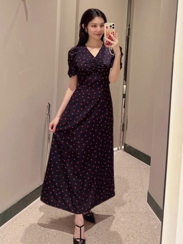 ワンピース 女性用 かわいい ハート柄 プリント 泡泡袖 Vネック ウエスト切り替え ドローストリング Aライン 中長丈 短袖 通勤スタイル 気質 軽量 ポリエステル 春夏 ライトブルー ライトイエロー ブラウン ネイビー
