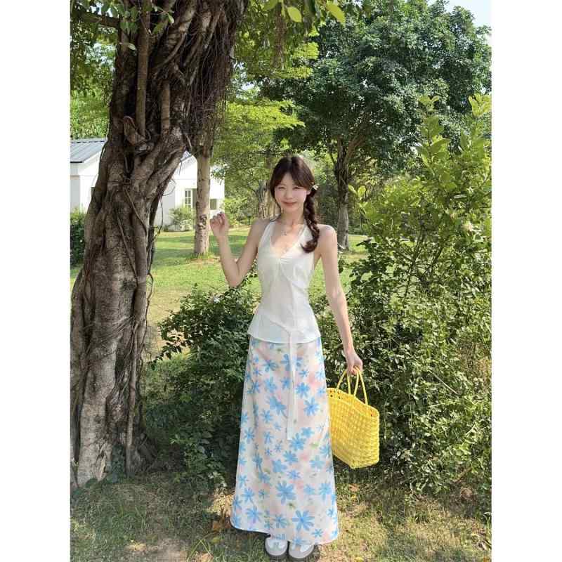 レディース 夏 トップス 吊り首 レース キャミソール 無袖 接触冷感 綿 再生繊維 吸湿速乾 かわいい フラワー柄 プリント スカート 中丈 フレア スカート セット 2点組 白色 ブラウス 組み合わせ 少女風 スイート スタイル 軽量 快適 普段使い