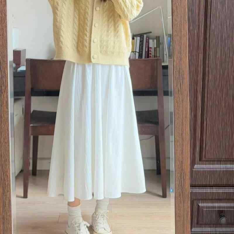 半身スカート 女性用 夏 薄手 接触冷感 白色 Aライン プリーツ 中長丈 切り替え ポケット付き 内側ライナー 伸縮性 気質 通勤 都市 カジュアル 純色 プリーツデザイン 軽量 通勤スタイル 普段使い 吸湿速乾 コットン混 シンプル フェミニン 膝丈