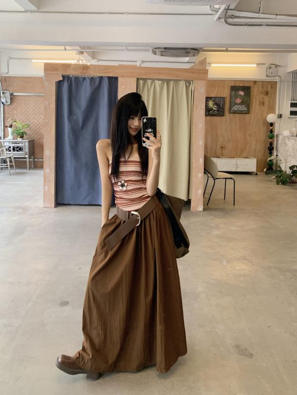 ワンピース レディース 夏 春夏 復古 クラシカル ストライプ 柄 コントラストカラー 切り替え デザイン チューブトップ 無袖 肩ストラップ ハイウエスト Aライン ロング丈 コットン 綿素材 ニット 織り 格子柄 チック 女性用 単品 セットアップ