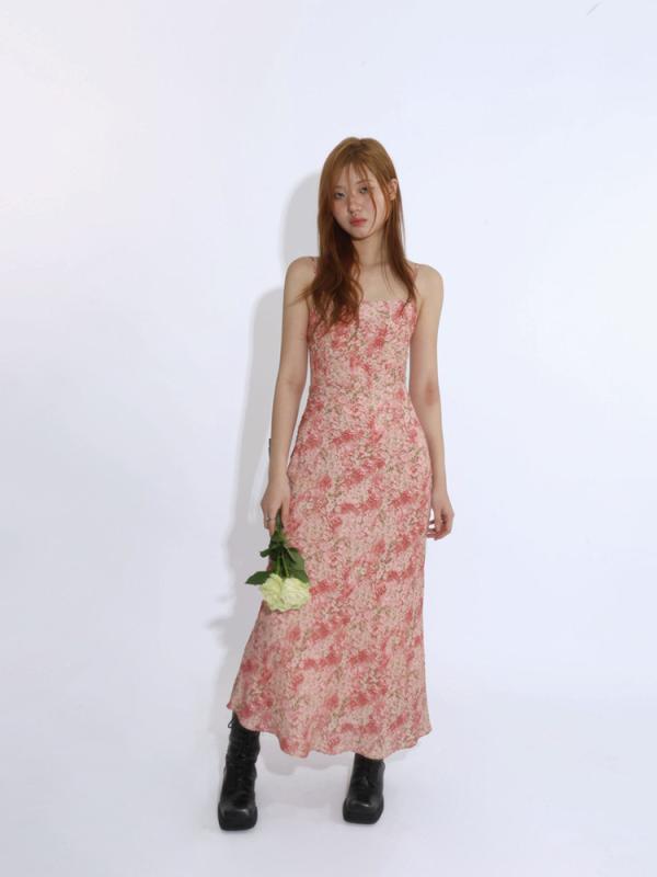 ワンピース 女性用 春夏 ピンク フラワー柄 吊り帯 長丈 ハイウエスト 切り替え デザイン 接触冷感 人造繊維 無袖 Vネック セットアップ スカート シルエット 軽量 吸湿速乾 日常使い カジュアル 韓国風