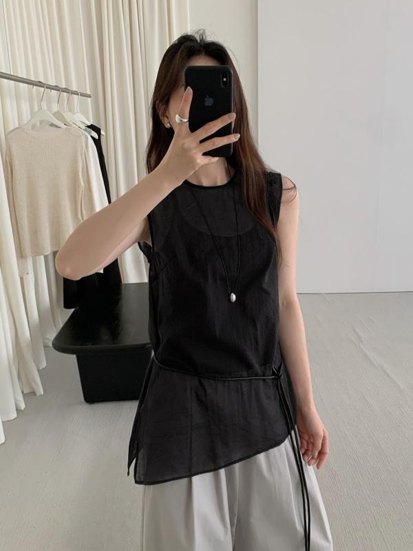 ノースリーブ シャツ 女性用 夏 春夏 無袖 トップス 韓国風 斜め裾 ゆったり 綿 混紡 純色 レース 刺繍 加工 ボタン 装飾 丸首 中長丈 シンプル スタイル 軽量 通気性 吸湿速乾 白色 浅グレー ライトカーキ 日常使い 部屋着 カジュアル ゆっ(x3)