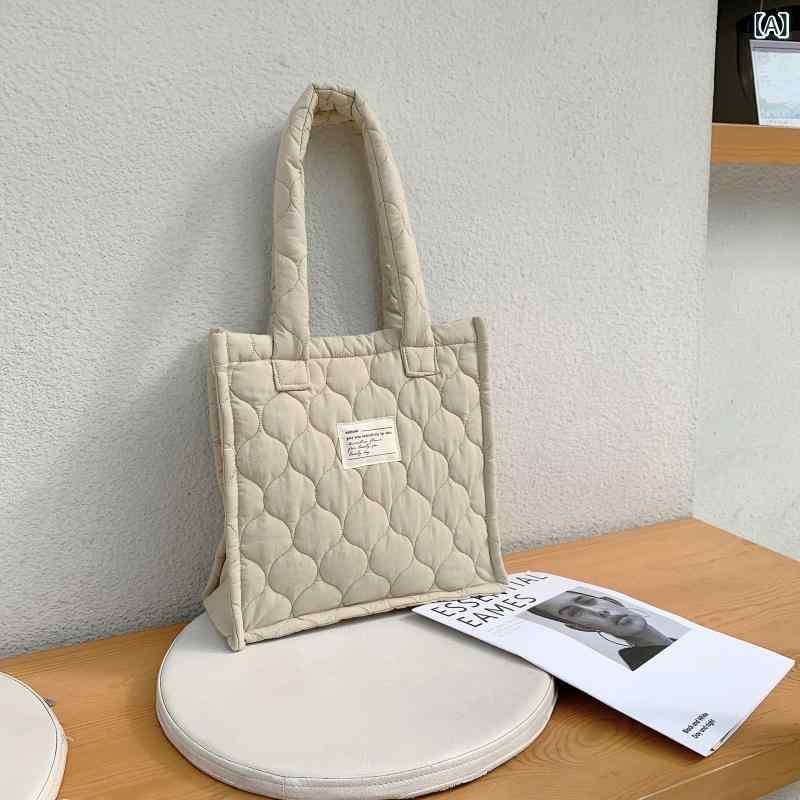 トートバッグ 女性用 大容量 トート ショルダー 手提げ 秋冬 通勤 日常 縦型 方形 ソフト 米色 ・稀色 綿 裏地 ポリエステル ステッチ 加工 街頭 潮流 ミディアム サイズ ダブル ストラップ オープン スタイル かわいい 軽量 普段使い 肩掛け
