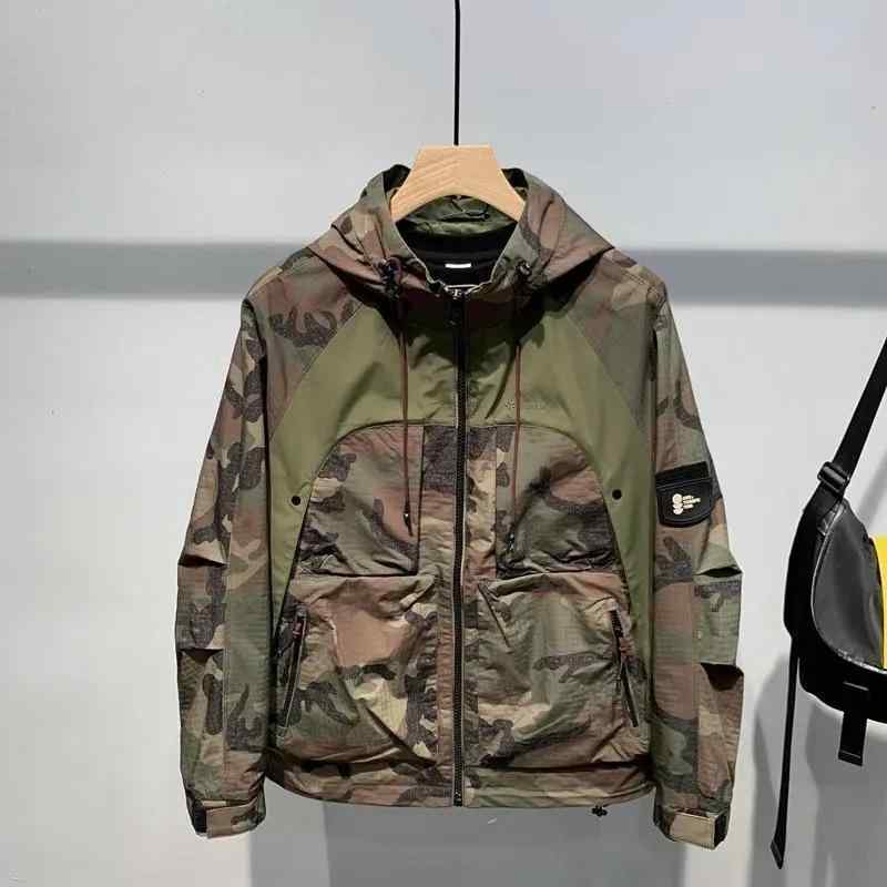 メンズ 上衣 ボンネット付き添い人 変装柄 長袖 薄っぺら 軍緑 三春 耐摩耗 綿混紡 アセチック 兄ちゃん向け 日常使い走り ルーズフィット ジップアップ 大型衣嚢 姿勢衣嚢 収口袖 外穿用 工装風 痩せ型 心地好い 返り咲き 表どおり 軽さ 伸縮性