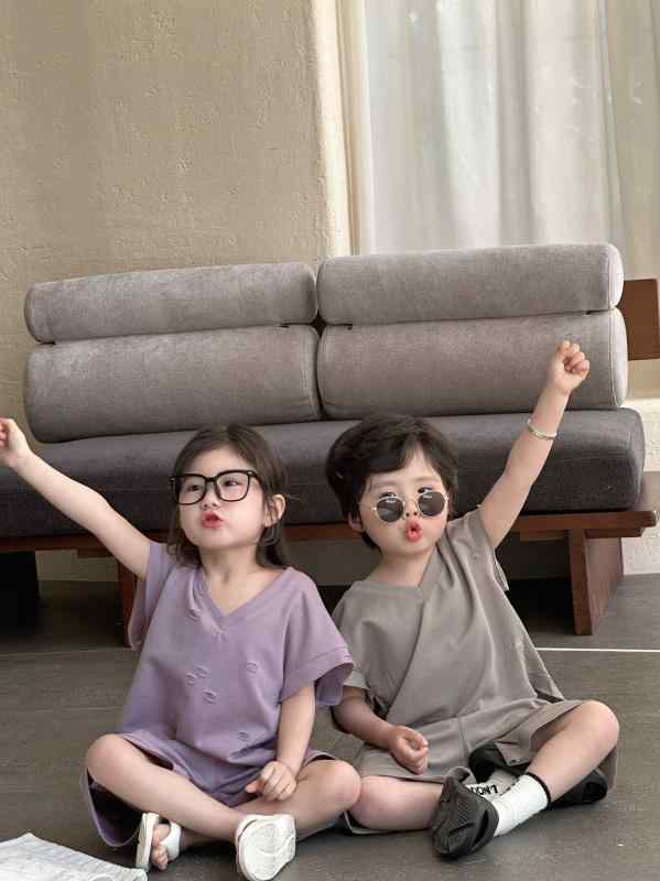 キッズ 男の子 女の子 トップス 短袖 セット 夏 かわいい 韓国風 運動 ハートネック 破れ デザイン 綿 柔らか 素材 紫 グレー 90-140cm